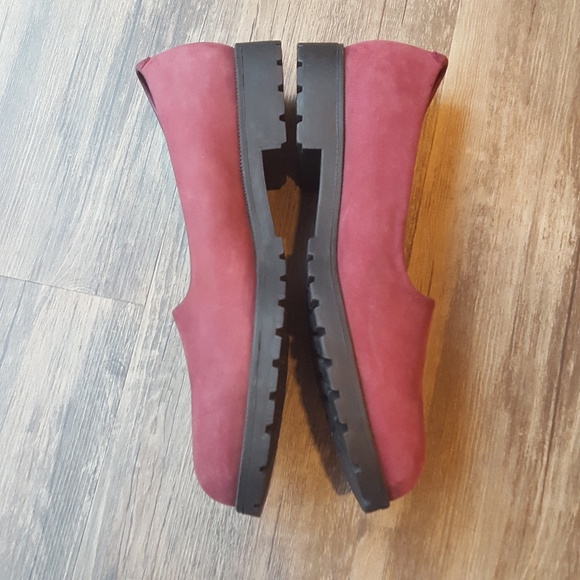 Timberland burgundy slip on loafers - Picture 3 of 8